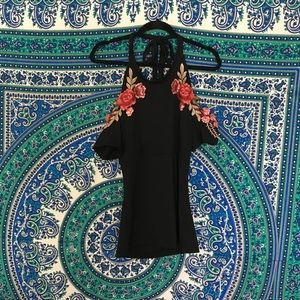 floral shoulder shirt